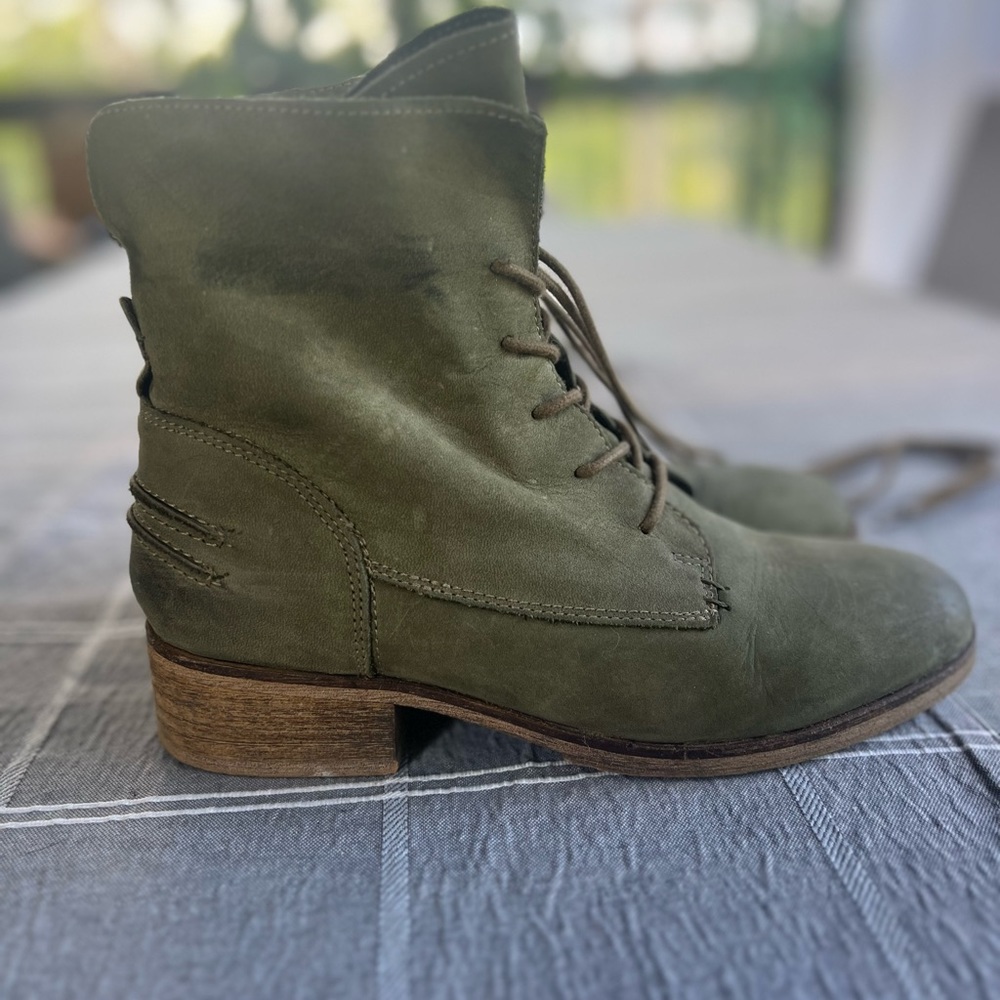 Pedaq olive green nubuck ankle booties. Size 38.